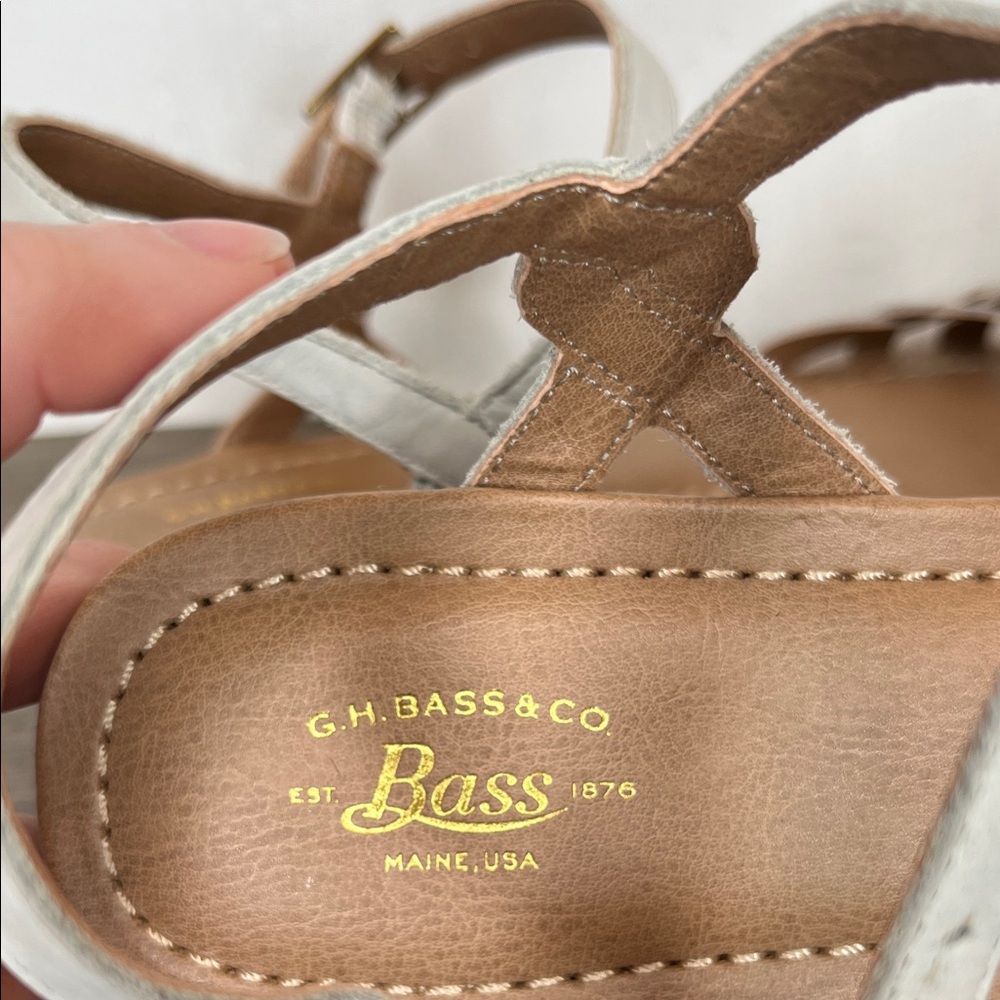G.H. Bass & Co. Clementine White Strappy Sandals 9 - Picture 2 of 12
